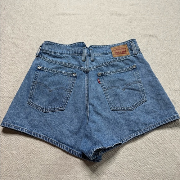 Levi's High Rise Seamed Denim Mom Shorts 32‎ - Picture 6 of 10